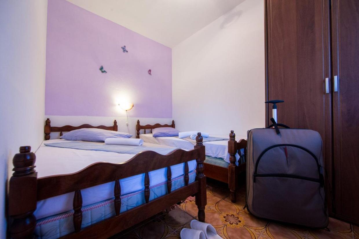 Silver Beach Apartments Вис Екстериор снимка